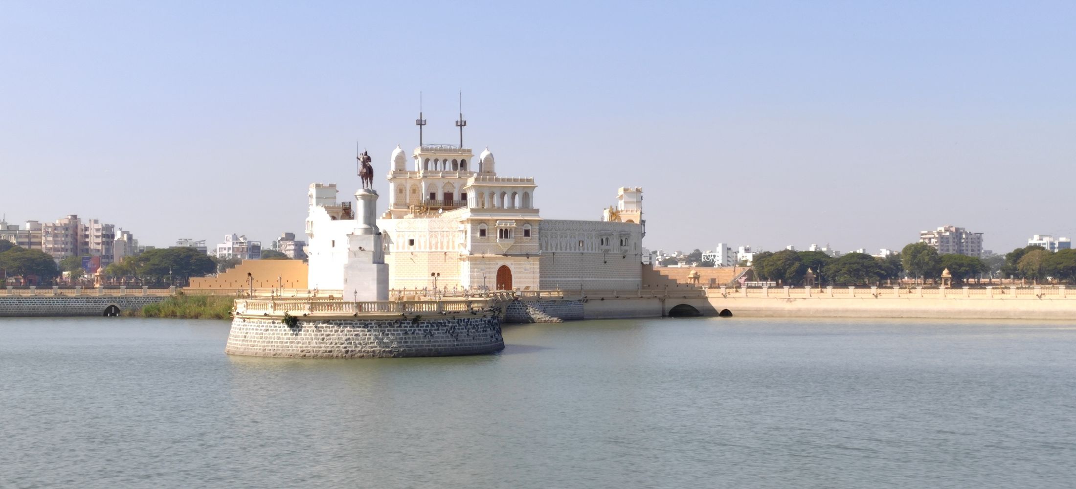 Gujarat Glory: From Palaces to Pilgrimage